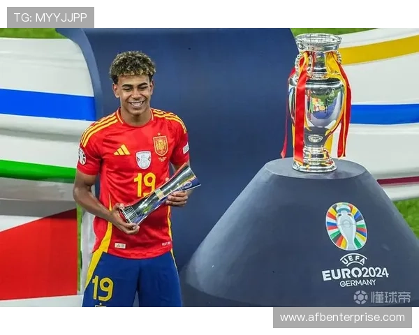 欧洲超级杯巅峰对决再现经典,豪门球队再度争夺冠军荣耀 欧洲超级杯巅峰对决再现经典,豪门球队再度争夺冠军荣耀