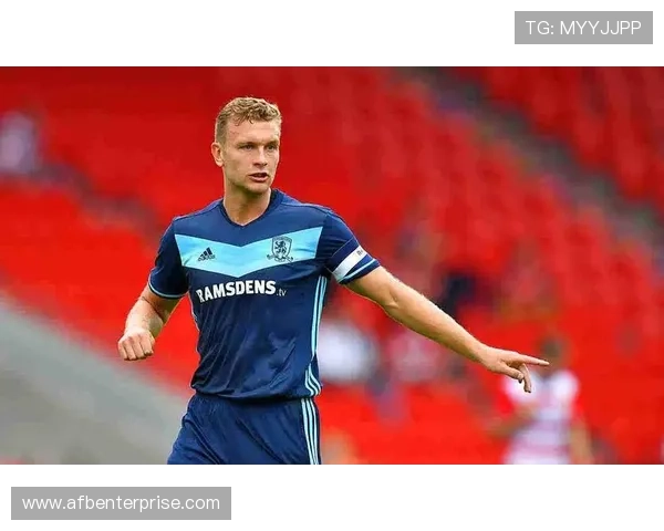 米哈伊洛·穆德里克在英超赛季表现稳健，助力球队争夺冠军头衔