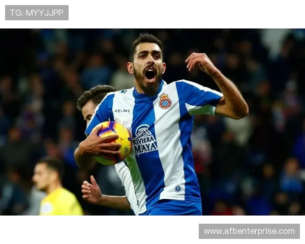 格里马尔多西班牙首秀表现稳健,攻防两端展现竞争力 格里马尔多西班牙首秀表现稳健,攻防两端展现竞争力