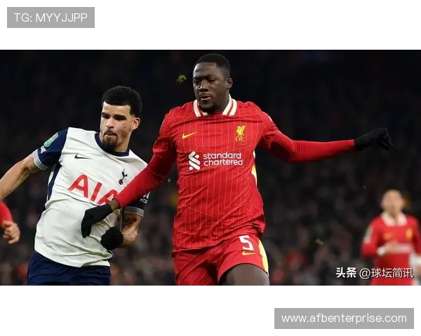 利物浦防线频繁被打身后,压迫结构失效导致赛季防守稳定性面临考验 利物浦防线频繁被打身后,压迫结构失效导致赛季防守稳定性面临考验